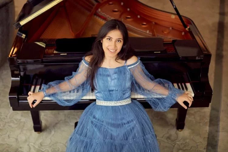 13 yaşındaki genç piyanistin gururlandıran başarısı