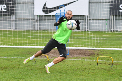 Erhan Erentürk sözleşmesini feshetti