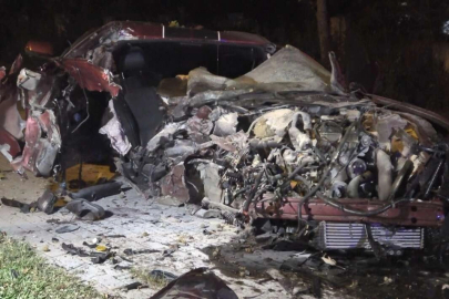 Lüks otomobil hurdaya döndü: 1 ölü, 3 ağır yaralı