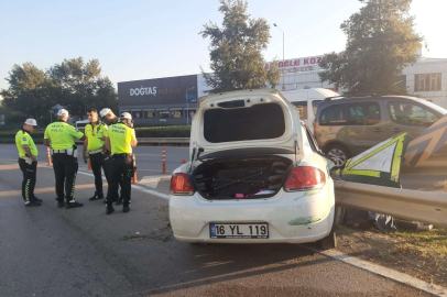 Bariyerlere ok gibi saplandı...Kadın sürücü hayatını kaybetti