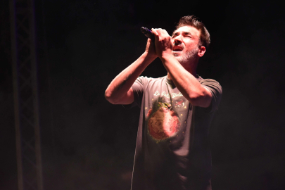 Bursa Sagopa Kajmer’e el verdi