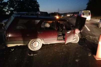 Bursa'da otomobil ile hafif ticari araç çarpıştı: 4 yaralı