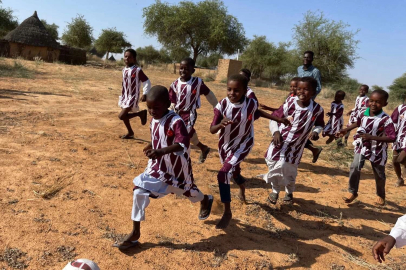 İnegölspor’dan Sudanlı çocuklara jest