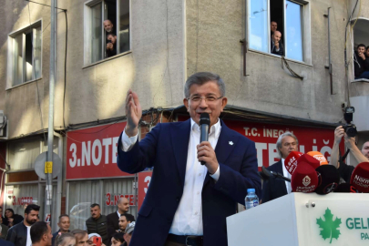 Ahmet Davutoğlu'na vatandaştan "PKK ile berabersiniz" tepkisi