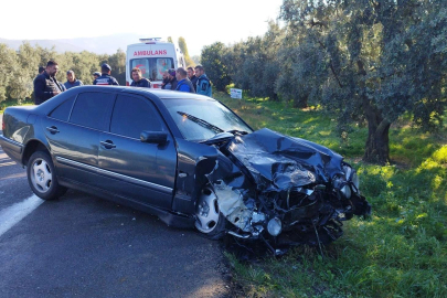 Otomobil ilaç tankerine çarptı: 3 yaralı