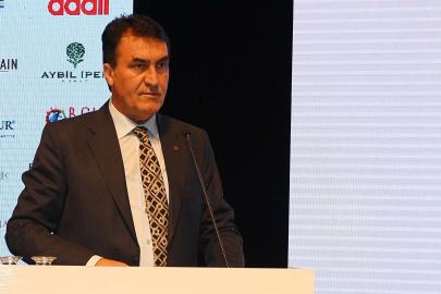 Başkan Dündar, Giresun’daki sempozyumda konuştu