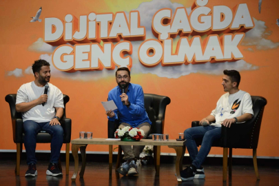 Fenomenler Yıldırımlı gençlerle buluştu