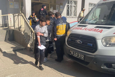 13 öğrenci hastanelik oldu