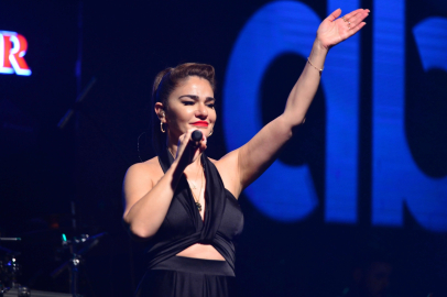 Derya Bedavacı'dan arabesk gecesi