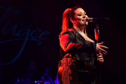 Tuğçe Kandemir hasta haliyle Bursa’da konser verdi