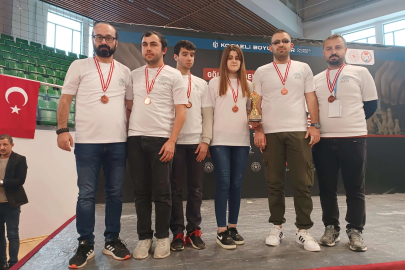 Görme Engellilerden satrançta bronz madalya