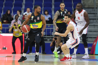 Frutti Extra Bursaspor İstanbul'dan galibiyetle döndü