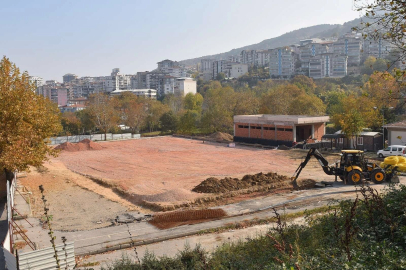 Yıldırım Belediyesi’nden iki halı saha daha