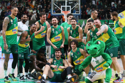 Frutti Extra Bursaspor taraftarı önünde kazandı