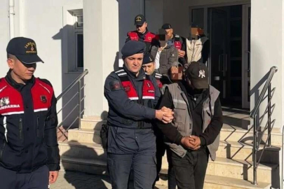 Jandarma, kırsal mahallelerden hırsızlık yapan çeteyi kıskıvrak yakaladı