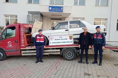 Otomobili çekiciye yükleyip çaldı