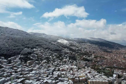 Mart karı Bursa'yı beyaza bürüdü