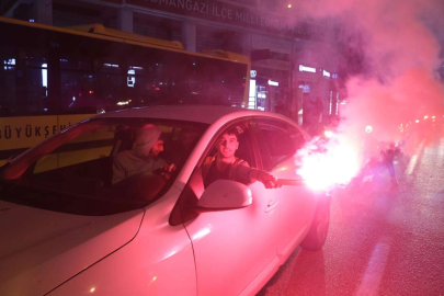 Bursa’da Cumhur İttifakı destekçileri kent merkezine akın etti