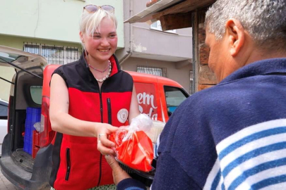 Gürsu’da gönüllülük faaliyetlerine katılıp, çalışıyor