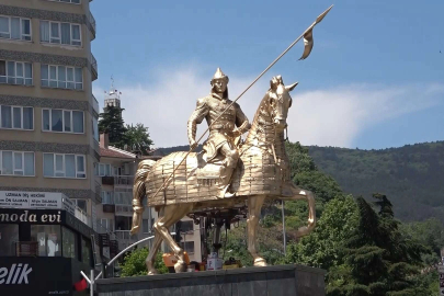 ‘Osmangazi Heykeli’ Yenilendi