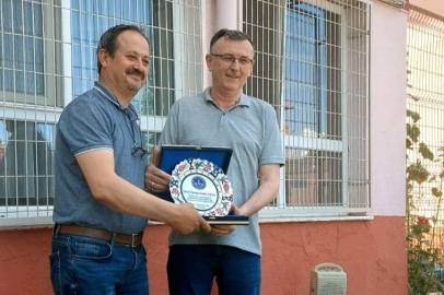 Öğretmenler Emekli,Öğrenciler Mezun