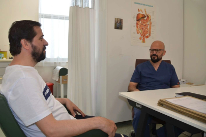 Gemlik Devlet Hastanesi'nde başarıyla kapalı fıtık ameliyatı yapılıyor