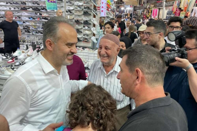 Büyükşehir Belediyesi 30 bin çocuğu sevindirdi