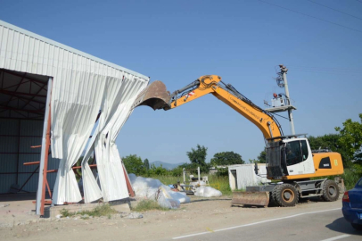 Kaçak yapılara operasyon tarım arazileri korunuyor