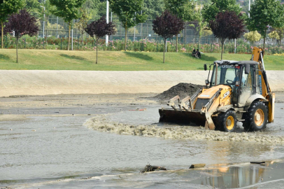 Hüdavendigar'da dere temizliği devam ediyor