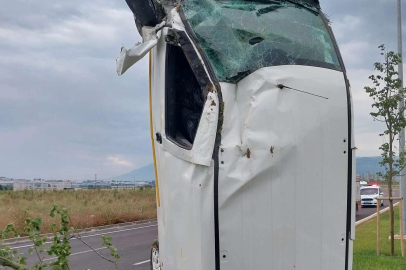 Bursa'da kaza yapan araç şaha kalktı