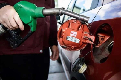 Benzine bir büyük zam daha