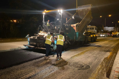 Büyükşehir Belediyesi asfalt çalışmalarına ara vermiyor