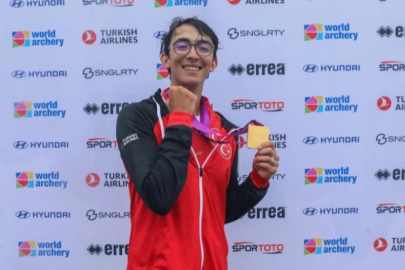 Cumhurbaşkanı Erdoğan’dan Mete Gazoz'a tebrik telefonu