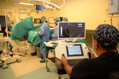 Böbrek taşına robotik müdahale