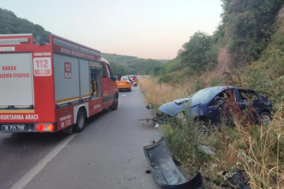 Takla atan otomobilden savrulan 3 genç hayatını kaybetti