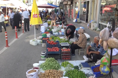 700 yıldır her salı günü bereket duasıyla açılıyor