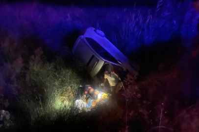 Tarlaya uçan otomobilde can pazarı! 1 ölü 2 yaralı