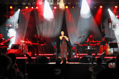 Gemlik Zeytini Festivalinin finali Melike Şahin ile yapıldı