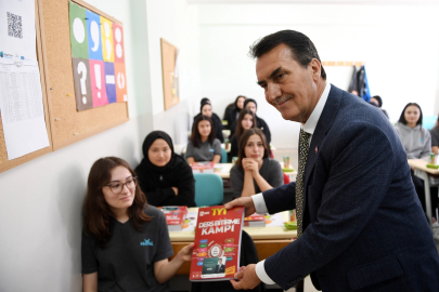 Osmangazi'den lise öğrencilerine yardımcı kitap desteği