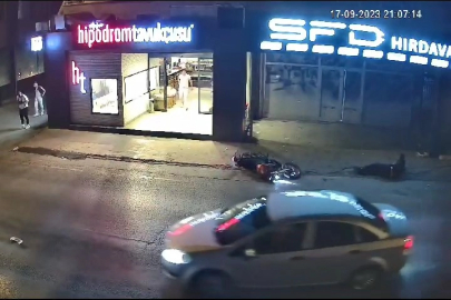 Motosiklete çarpan motosikletli metrelerce savruldu