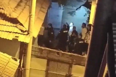 Yangında mahsur kalan yaşlı adamı bekçiler kurtardı