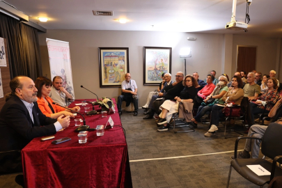 Kütüphane Günleri’nde "Cumhuriyet ve Yeni Medya" konuşuldu