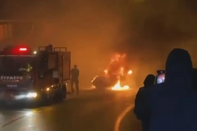 Bursa’da seyir halindeki otomobil alev aldı