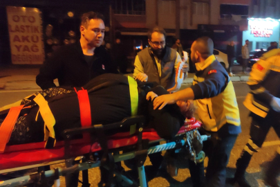 Kamyonet ana yoldan karşıya geçmek isteyen anne ve kızına çarptı! 2 yaralı