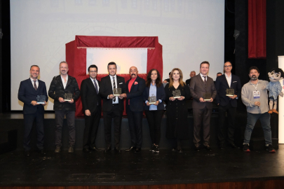 Bursa'da kukla ve gölge oyunu şöleni