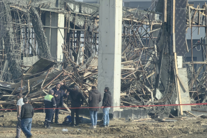 Fabrika inşaatı çöktü! 6 işçi yaralandı