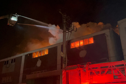 Bursa'da mobilya imalathanesi alevlere teslim oldu