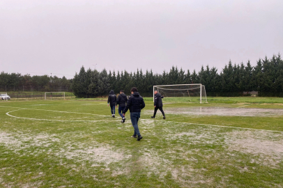 Yoğun yağmur maça engel olmadı!