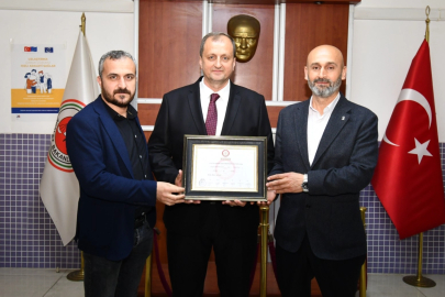 Başkan Usta ve meclis üyeleri mazbatalarını aldı