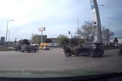 Motosiklet TOGG'a böyle çarptı